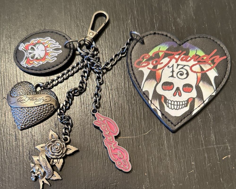 NWOT Ed Hardy Cluster Bag Charm And Keychain Gunmetal